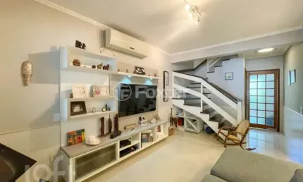 Casa com 3 quartos à venda na avenida copacabana, 336, tristeza, porto alegre, 119 m2 por r$ 889.000