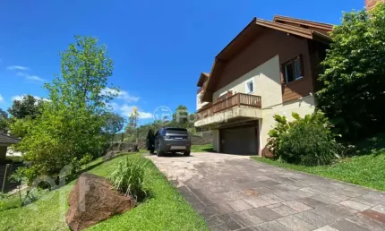 Casa com 2 quartos à venda na Gentil Bonato, 199, Vale das Colinas, Gramado, 195 m2 por R$ 2.100.000