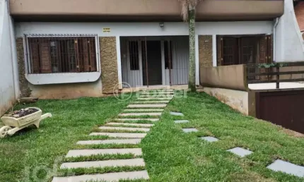 Casa com 3 quartos à venda na Rua Catumbi, 378, Medianeira, Porto Alegre, 250 m2 por R$ 699.000