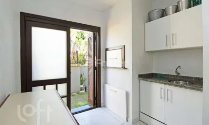 Casa com 3 quartos à venda na Rua Engenheiro Renato Costa Leite, 239, Ipanema, Porto Alegre, 266 m2 por R$ 780.000