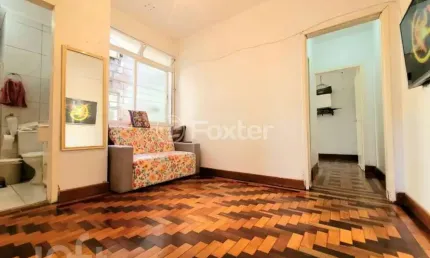 Apartamento com 2 quartos à venda na rua vinte e quatro de maio, 93, centro histórico, porto alegre, 39 m2 por r$ 220.000