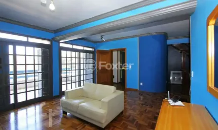 Casa com 4 quartos à venda na Avenida Fábio Araújo Santos, 1370, Nonoai, Porto Alegre, 200 m2 por R$ 679.900