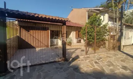 Casa com 3 quartos à venda na beco do carvalho, 311, jardim carvalho, porto alegre, 140 m2 por r$ 640.000