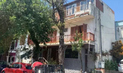 Casa com 2 quartos à venda na avenida nova york, 571, auxiliadora, porto alegre, 208 m2 por r$ 840.000