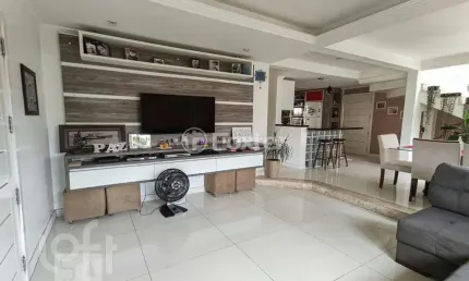 Casa com 4 quartos à venda na Rua Guanabara, 192, Ouro Branco, Novo Hamburgo, 270 m2 por R$ 800.000