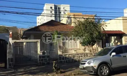 Casa com 3 quartos à venda na Rua Dona Cecília, 28, Medianeira, Porto Alegre, 160 m2 por R$ 1.000.000