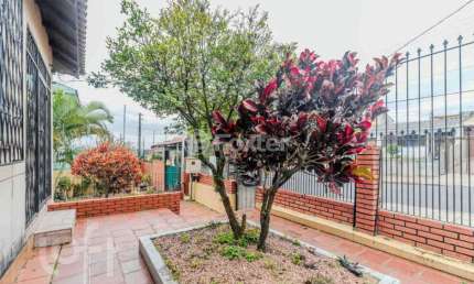 Casa com 2 quartos à venda na Rua Vidal de Negreiros, 733, Vila São José, Porto Alegre, 70 m2 por R$ 410.000