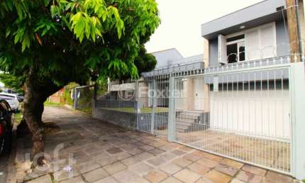 Casa com 3 quartos à venda na Avenida Benno Mentz, 1689, Vila Ipiranga, Porto Alegre, 213 m2 por R$ 1.650.000