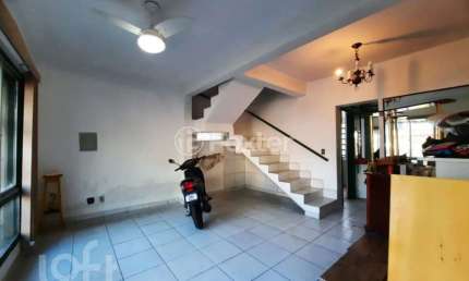 Casa com 3 quartos à venda na Rua Surupá, 92, Jardim Botânico, Porto Alegre, 130 m2 por R$ 950.000