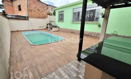 Casa com 3 quartos à venda na rua humberto de campos, 630, partenon, porto alegre, 150 m2 por r$ 1.800.000