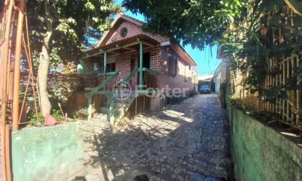 Casa com 2 quartos à venda na Rua Bartolomeu Dias, 653, Jardim Itu Sabará, Porto Alegre, 617 m2 por R$ 640.000