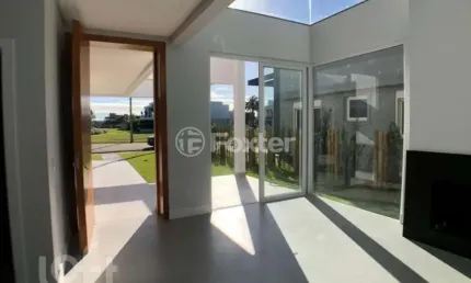 Casa em condomínio fechado com 4 quartos à venda na Estrada Estrada Do Mar, 1, Centro, Capão da Canoa, 300 m2 por R$ 1.900.000