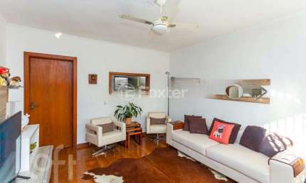 Casa com 3 quartos à venda na Rua Ministro Oliveira Lima, 405, São Sebastião, Porto Alegre, 180 m2 por R$ 699.000