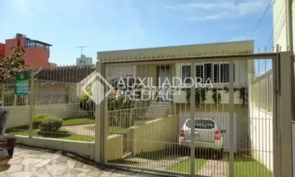 Casa com 4 quartos à venda na rua euclides da cunha, 292, rio branco, caxias do sul, 420 m2 por r$ 1.200.000