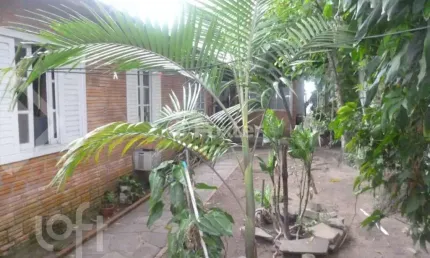 Casa com 3 quartos à venda na Rua Olinda, 467, São Geraldo, Porto Alegre, 271 m2 por R$ 585.000