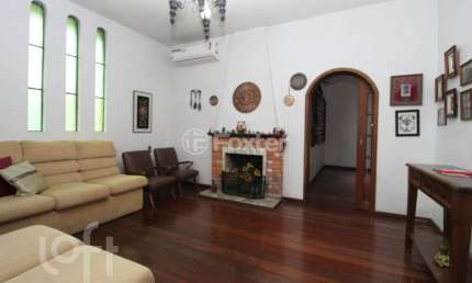 Casa com 6 quartos à venda na Praça Lima Duarte, 57, Chácara das Pedras, Porto Alegre, 406 m2 por R$ 2.450.000