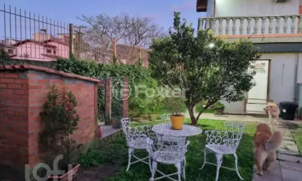 Casa com 4 quartos à venda na rua mário assumpção, 15, serraria, porto alegre, 98 m2 por r$ 750.000