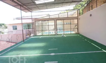 Casa com 3 quartos à venda na Rua Ângelo Passuelo, 220, Vila Nova, Porto Alegre, 320 m2 por R$ 651.000
