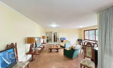 Casa com 4 quartos à venda na Rua Manajó, 301, Vila Assunção, Porto Alegre, 340 m2 por R$ 1.300.000