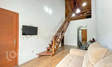 Casa com 2 quartos à venda na Avenida Nossa Senhora de Guadalupe, 121, Hípica, Porto Alegre, 80 m2 por R$ 398.900