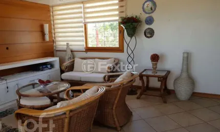 Casa com 3 quartos à venda na rua fonseca guimarães, 125, medianeira, porto alegre, 298 m2 por r$ 900.000