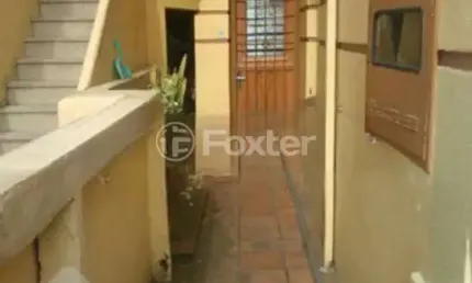 Casa com 2 quartos à venda na rua luiz de camões, 571, santo antônio, porto alegre, 58 m2 por r$ 372.000
