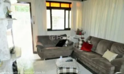 Casa com 5 quartos à venda na rua criciúma, 73, guarujá, porto alegre, 220 m2 por r$ 453.000