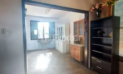 Casa com 3 quartos à venda na rua caldre e fião, 524, santo antônio, porto alegre, 326 m2 por r$ 585.500