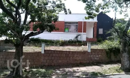 Casa com 3 quartos à venda na rua erechim, 151, nonoai, porto alegre, 250 m2 por r$ 500.000