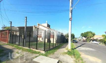 Casa com 2 quartos à venda na Rua Geraldo Tollens Linck, 40, Hípica, Porto Alegre, 60 m2 por R$ 319.000