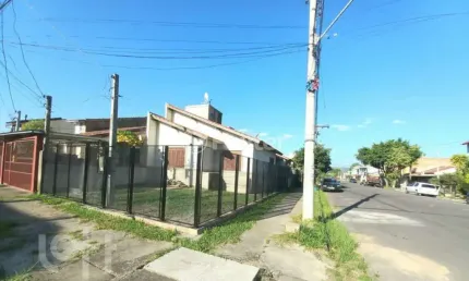 Casa com 2 quartos à venda na rua geraldo tollens linck, 40, hípica, porto alegre, 60 m2 por r$ 319.000