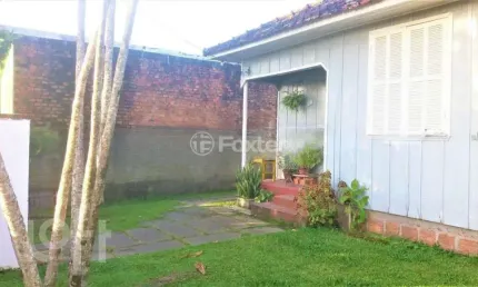 Casa com 2 quartos à venda na rua amarante de freitas guimarães, 30, belém novo, porto alegre, 100 m2 por r$ 265.000