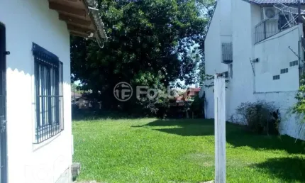 Casa com 1 quarto à venda na Avenida Guarujá, 220, Guarujá, Porto Alegre, 28 m2 por R$ 437.000