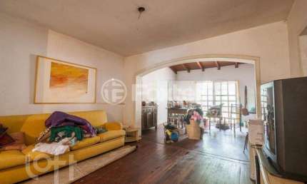 Casa com 3 quartos à venda na Rua Érico Cramer, 40, Camaquã, Porto Alegre, 309 m2 por R$ 639.000
