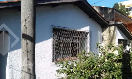 Casa com 3 quartos à venda na Rua Gabriel Mascarello, 104, Teresópolis, Porto Alegre, 200 m2 por R$ 450.000
