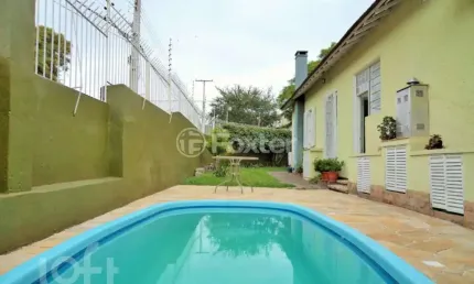 Casa com 3 quartos à venda na Rua Júlio Lopes dos Santos Sobrinho, 175, Santa Tereza, Porto Alegre, 142 m2 por R$ 590.000