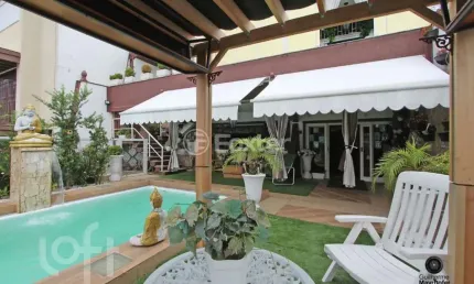Casa com 4 quartos à venda na Rua Catão Coelho, 111, Medianeira, Porto Alegre, 215 m2 por R$ 2.660.000