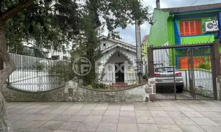 Casa com 3 quartos à venda na Rua Gonçalves Dias, 1049, Menino Deus, Porto Alegre, 561 m2 por R$ 2.500.000