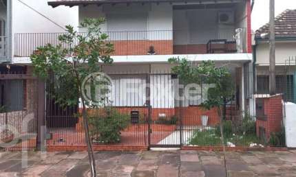 Casa com 3 quartos à venda na Rua Portugal, 552, São João, Porto Alegre, 369 m2 por R$ 959.000