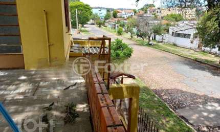 Casa com 3 quartos à venda na Avenida Outeiro, 66, Coronel Aparício Borges, Porto Alegre, 252 m2 por R$ 740.000