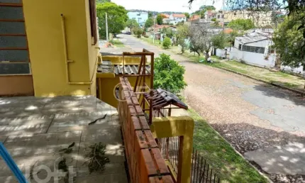 Casa com 3 quartos à venda na avenida outeiro, 66, coronel aparício borges, porto alegre, 252 m2 por r$ 740.000