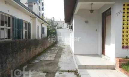 Casa com 3 quartos à venda na Rua Portugal, 572, São João, Porto Alegre, 358 m2 por R$ 958.000