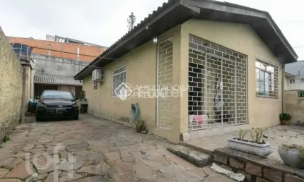 Casa com 2 quartos à venda na Rua Sílvio Romero, 323, Partenon, Porto Alegre, 217 m2 por R$ 637.000