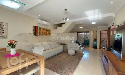 Casa com 3 quartos à venda na Rua Moacyr Godoy Ilha, 202, Espírito Santo, Porto Alegre, 360 m2 por R$ 890.000