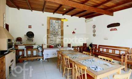 Casa com 5 quartos à venda na Rua Doutor João Simplício Alves de Carvalho, 262, Vila Ipiranga, Porto Alegre, 200 m2 por R$ 940.000