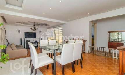 Casa com 3 quartos à venda na Rua Carlos Huber, 91, Três Figueiras, Porto Alegre, 233 m2 por R$ 2.500.000