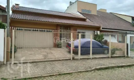Casa com 3 quartos à venda na Rua Doutor Derly Monteiro, 490, Jardim Itu Sabará, Porto Alegre, 172 m2 por R$ 800.000