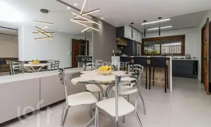 Casa com 4 quartos à venda na Rua Miracema, 297, Chácara das Pedras, Porto Alegre, 310 m2 por R$ 1.900.000