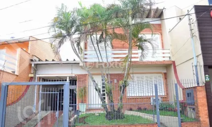 Casa com 3 quartos à venda na Rua Bento Gonçalves, 1578, Centro, São Leopoldo, 170 m2 por R$ 600.000