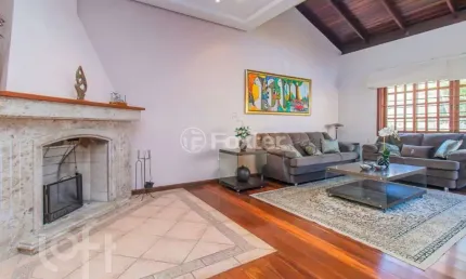 Casa com 3 quartos à venda na rua afonso arinos, 114, camaquã, porto alegre, 274 m2 por r$ 1.200.000